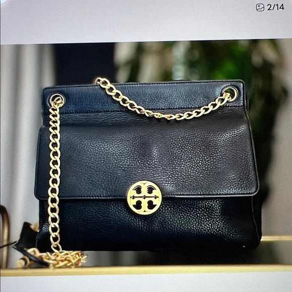Tory Burch Handbags - Tory Burch Black Leather Chelsea Shoulder bag/ CrossbodyBag.